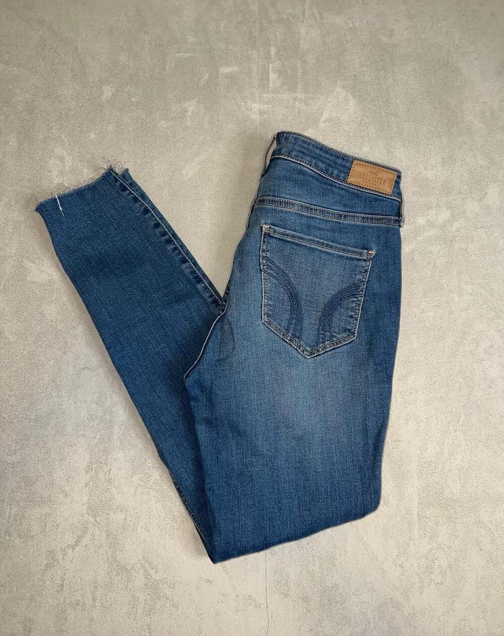 Hollister High-Rise Super Skinny Distressed Raw Hem Jeans Size 9R W29 L28